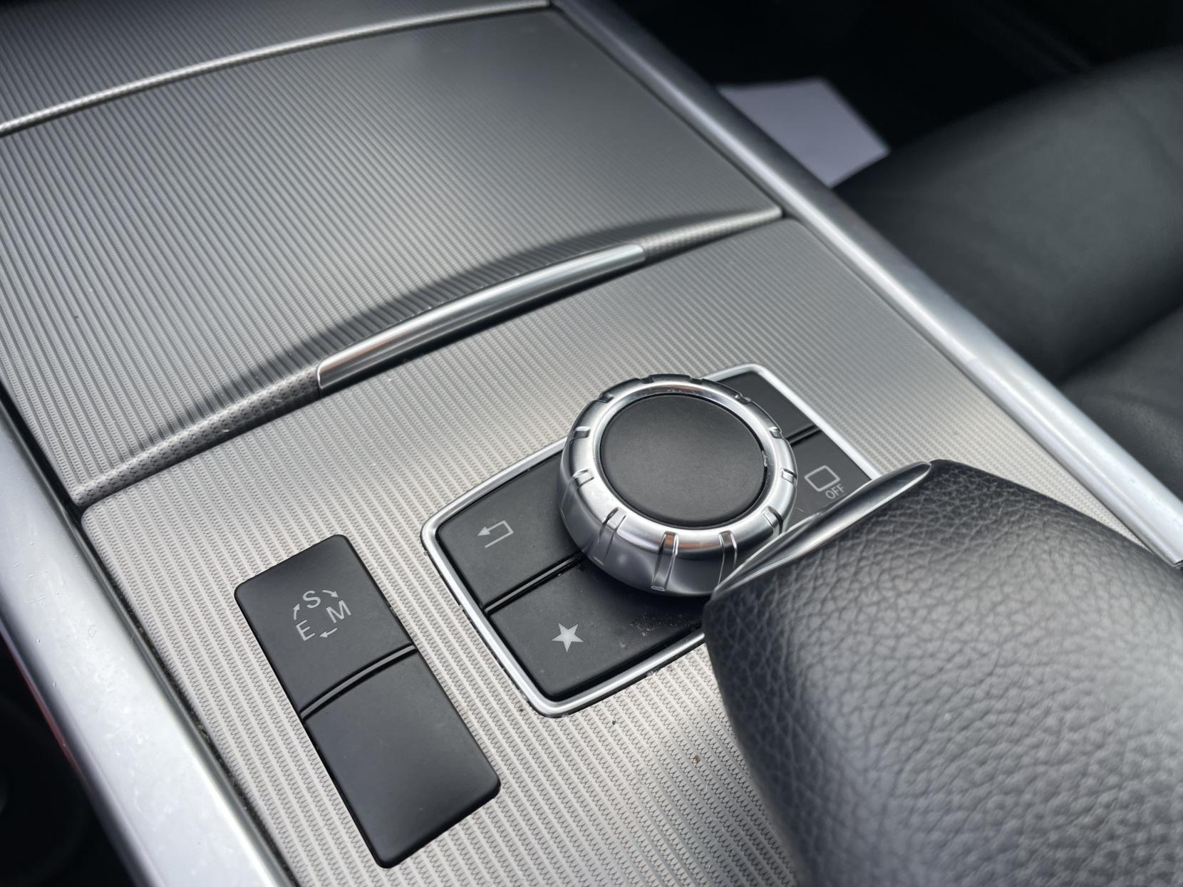 Mercedes-Benz E Class 2.1 E220 BlueTEC AMG Night Edition Estate 5dr Diesel G-Tronic+ Euro 6 (s/s) (177 ps)