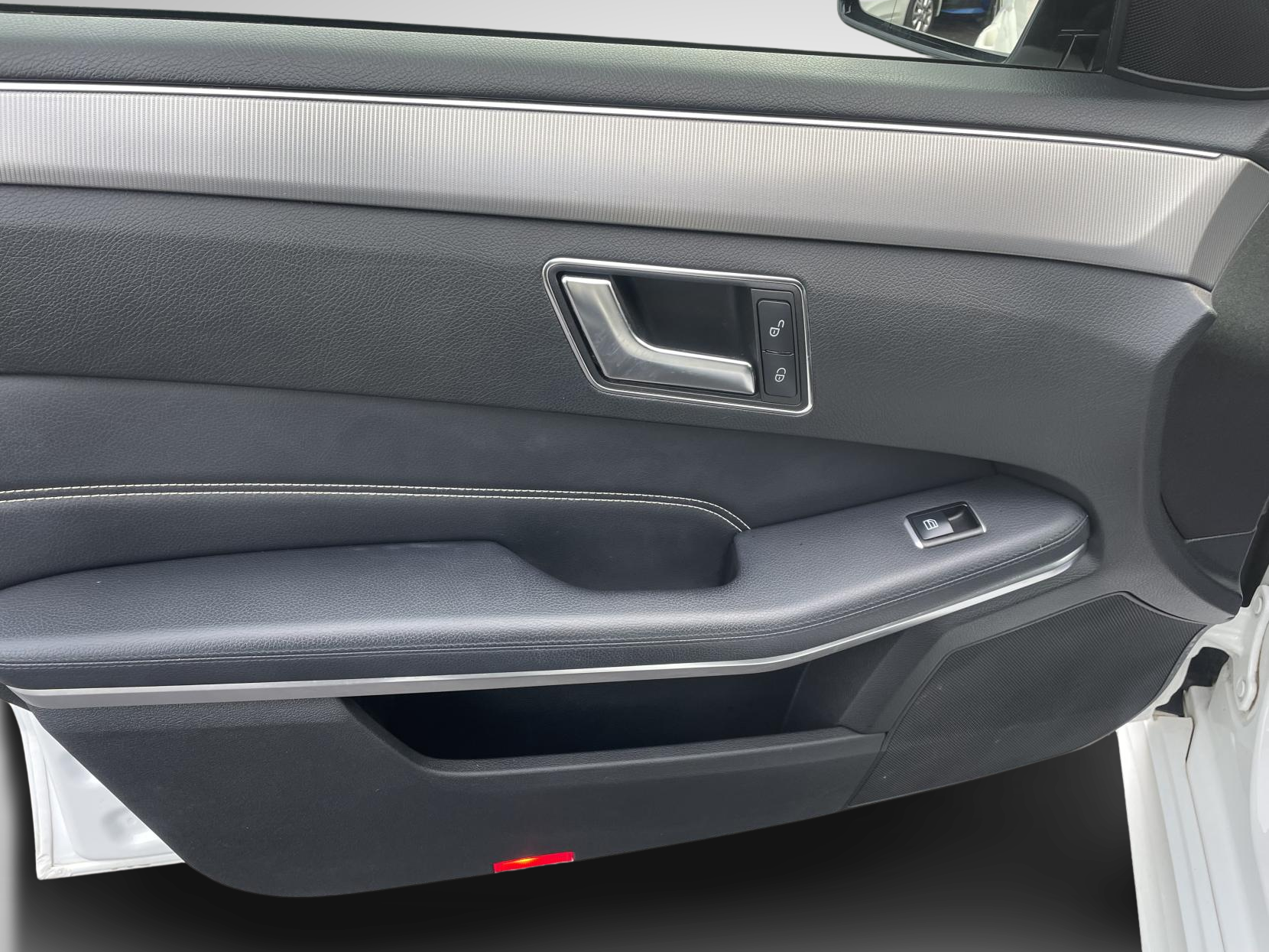 Mercedes-Benz E Class 2.1 E220 BlueTEC AMG Night Edition Estate 5dr Diesel G-Tronic+ Euro 6 (s/s) (177 ps)