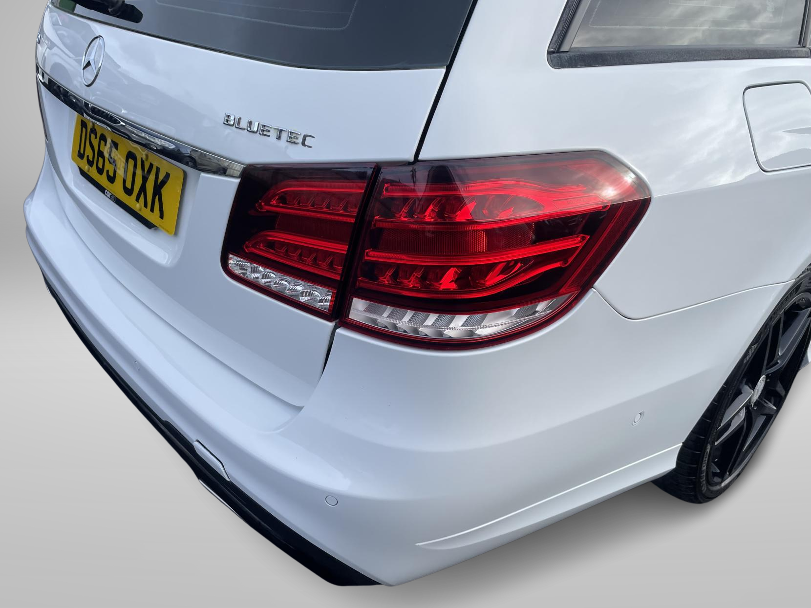 Mercedes-Benz E Class 2.1 E220 BlueTEC AMG Night Edition Estate 5dr Diesel G-Tronic+ Euro 6 (s/s) (177 ps)