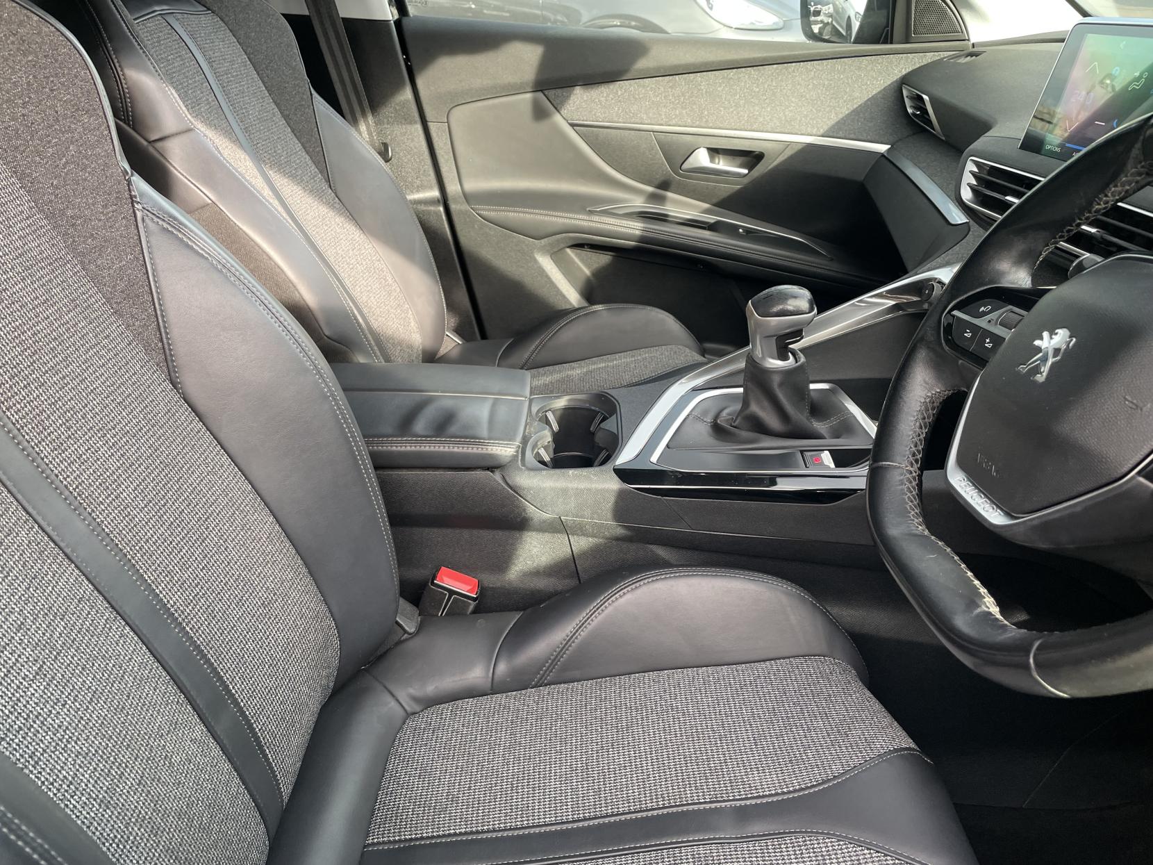 Peugeot 5008 1.5 BlueHDi Allure SUV 5dr Diesel Manual Euro 6 (s/s) (130 ps)