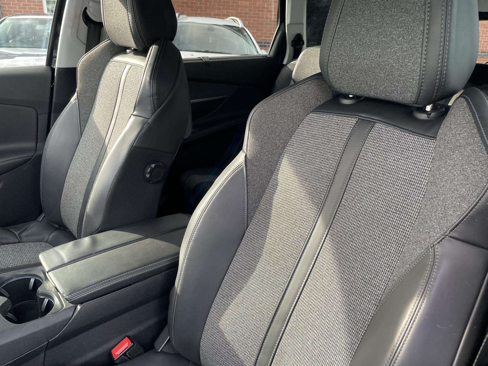 Peugeot 5008 1.5 BlueHDi Allure SUV 5dr Diesel Manual Euro 6 (s/s) (130 ps)