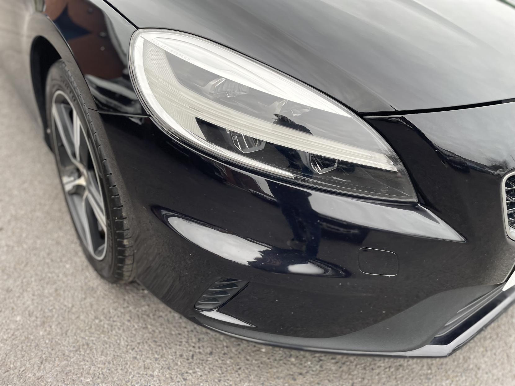 Volvo V40 2.0 T2 R-Design Hatchback 5dr Petrol Manual Euro 6 (s/s) (122 ps)