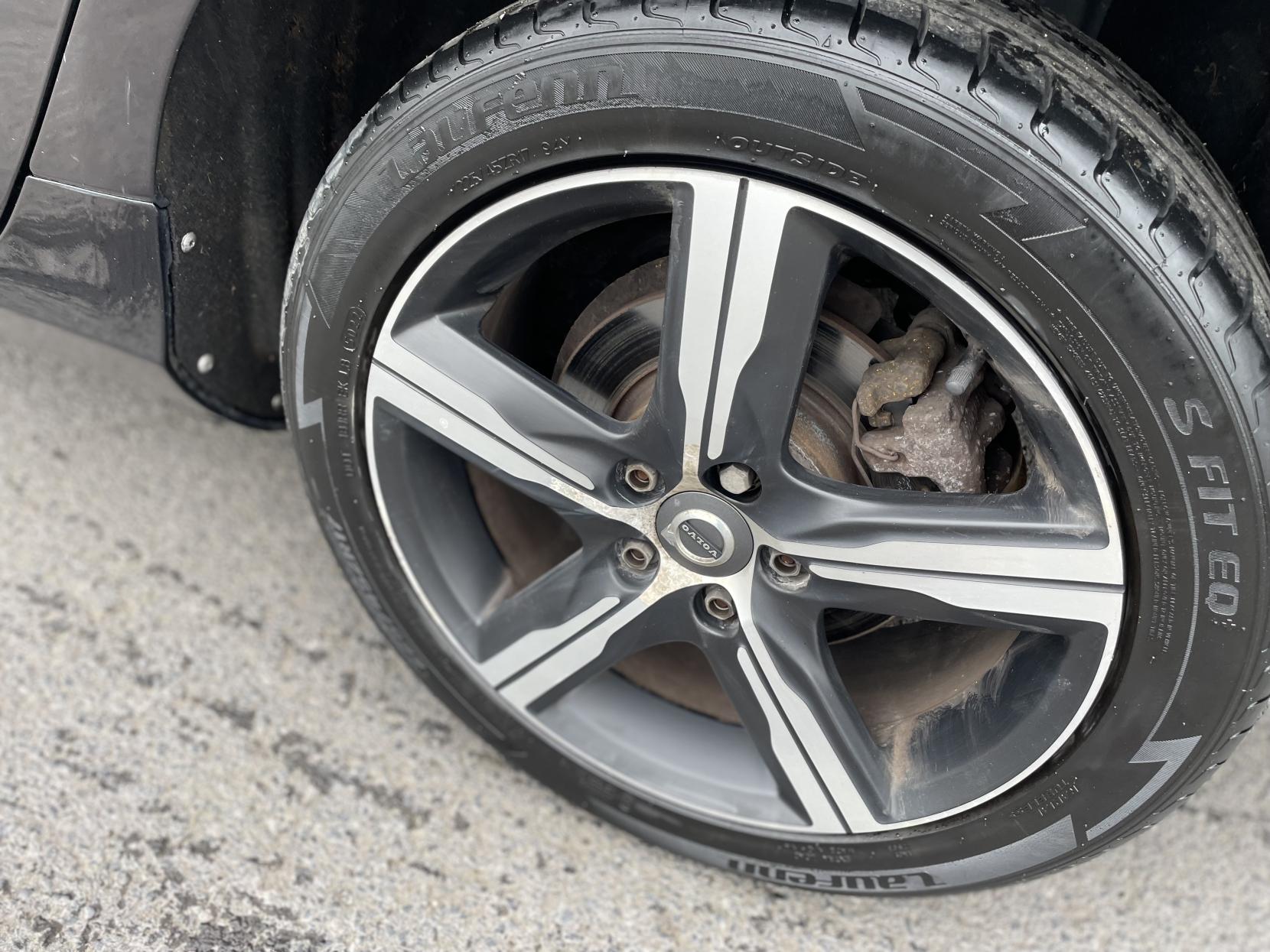 Volvo V40 2.0 T2 R-Design Hatchback 5dr Petrol Manual Euro 6 (s/s) (122 ps)