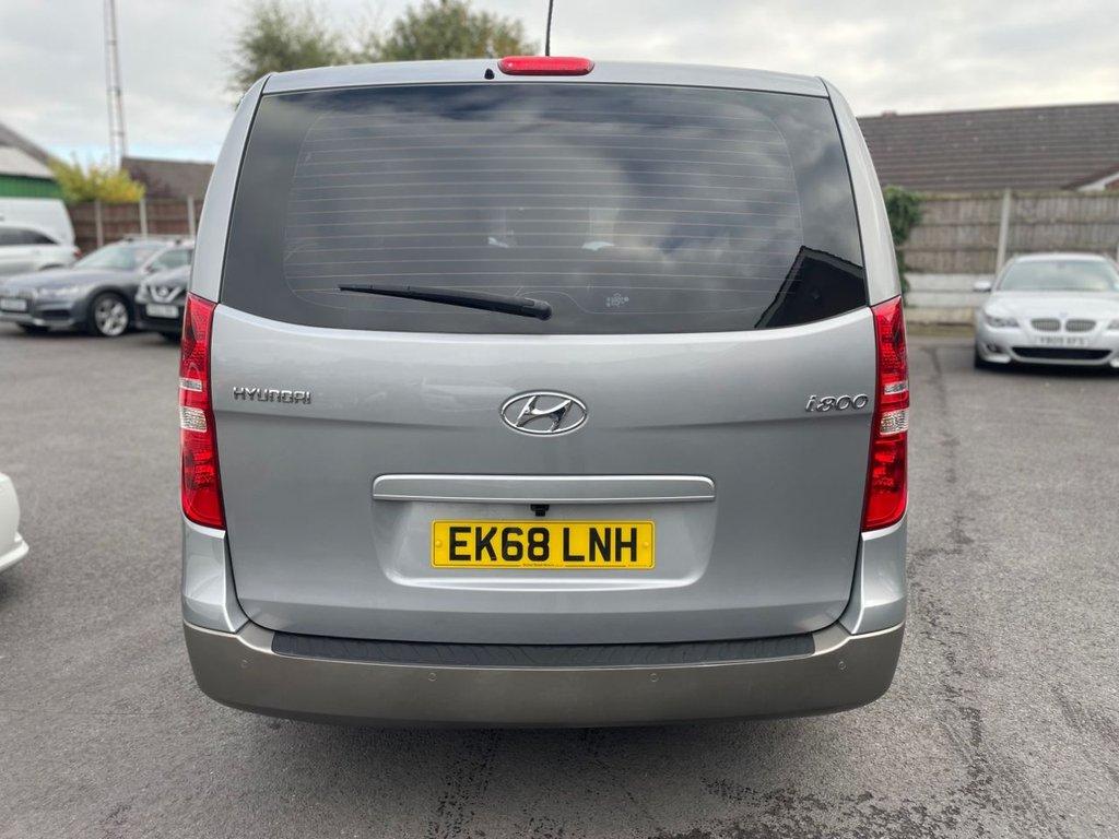 Hyundai i800 2.5 CRDi SE MPV 5dr Diesel Manual Euro 6 (136 ps)