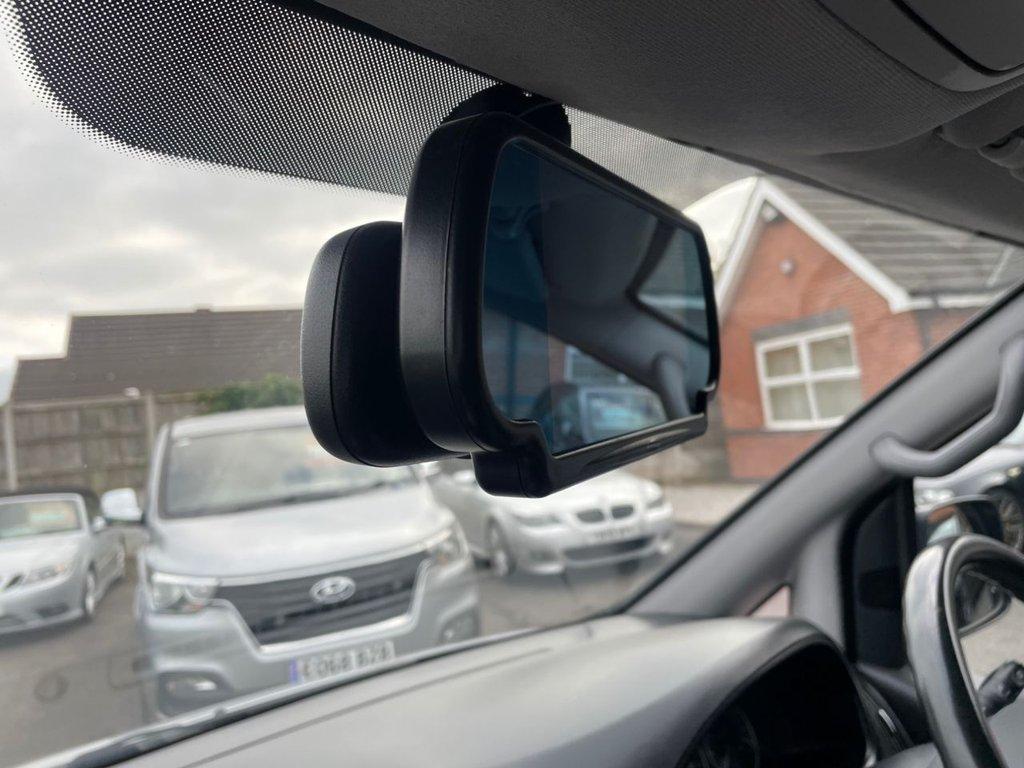 Hyundai i800 2.5 CRDi SE MPV 5dr Diesel Manual Euro 6 (136 ps)