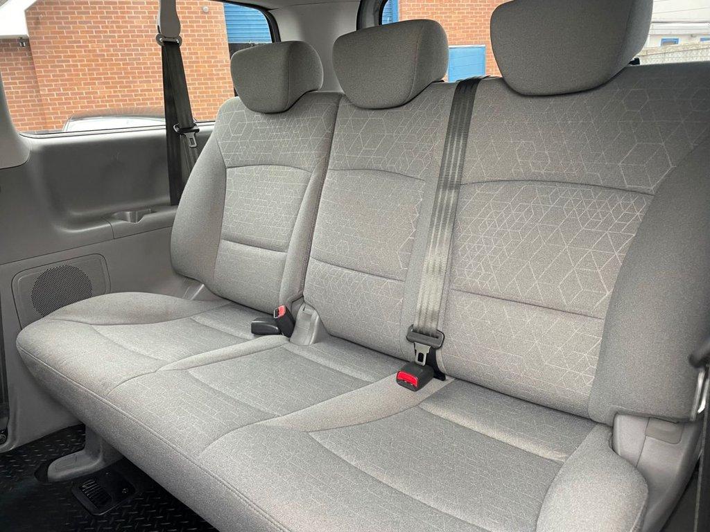 Hyundai i800 2.5 CRDi SE MPV 5dr Diesel Manual Euro 6 (136 ps)