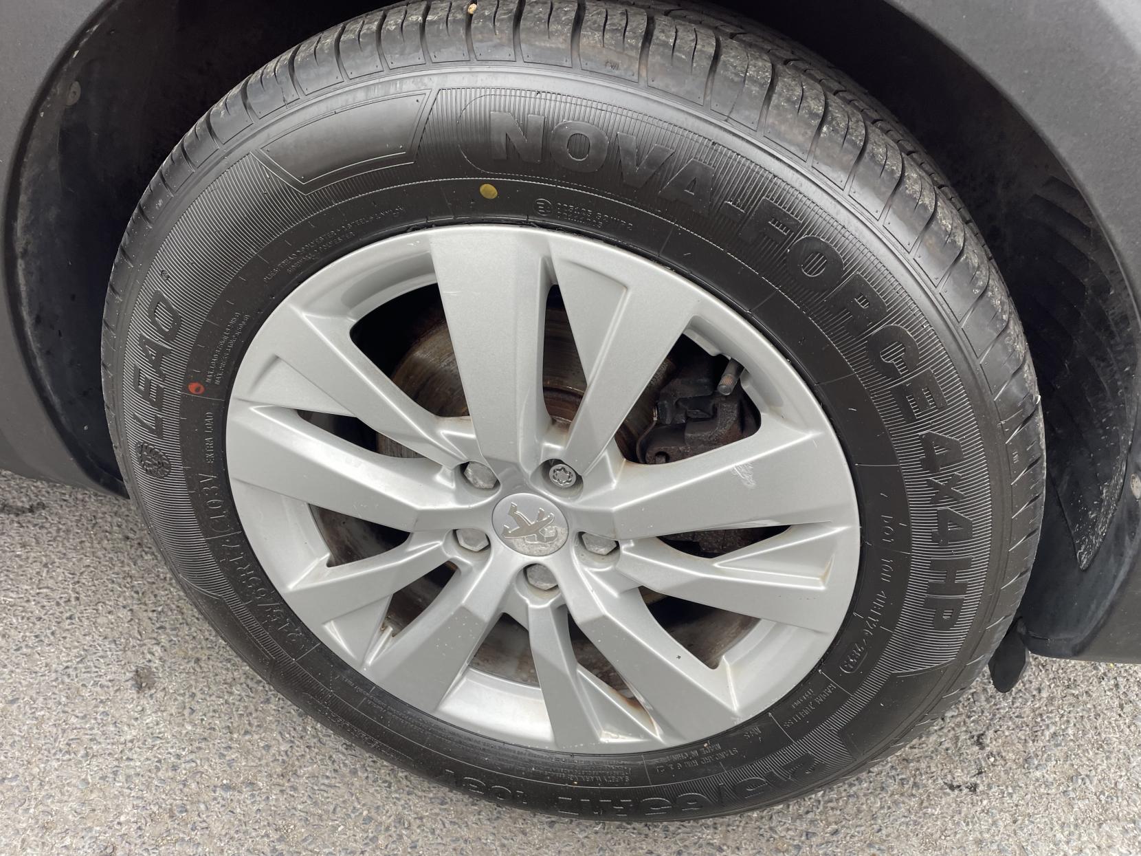 Peugeot 3008 1.2 PureTech Active SUV 5dr Petrol Manual Euro 6 (s/s) (130 ps)