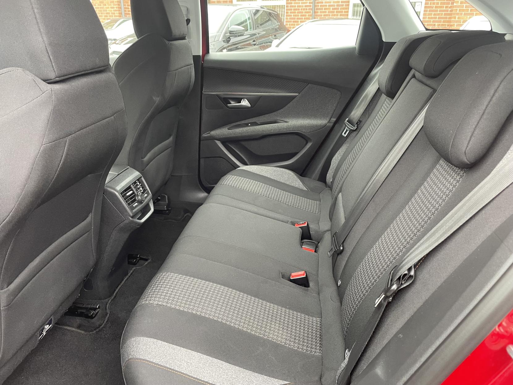 Peugeot 3008 1.2 PureTech Active SUV 5dr Petrol Manual Euro 6 (s/s) (130 ps)