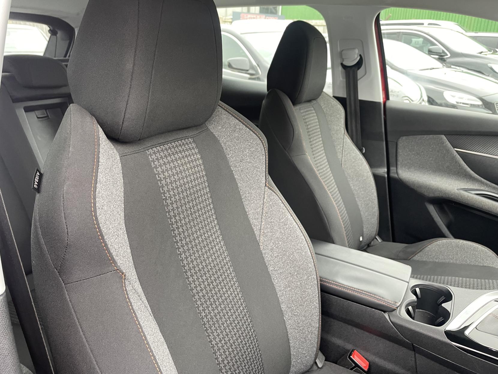 Peugeot 3008 1.2 PureTech Active SUV 5dr Petrol Manual Euro 6 (s/s) (130 ps)