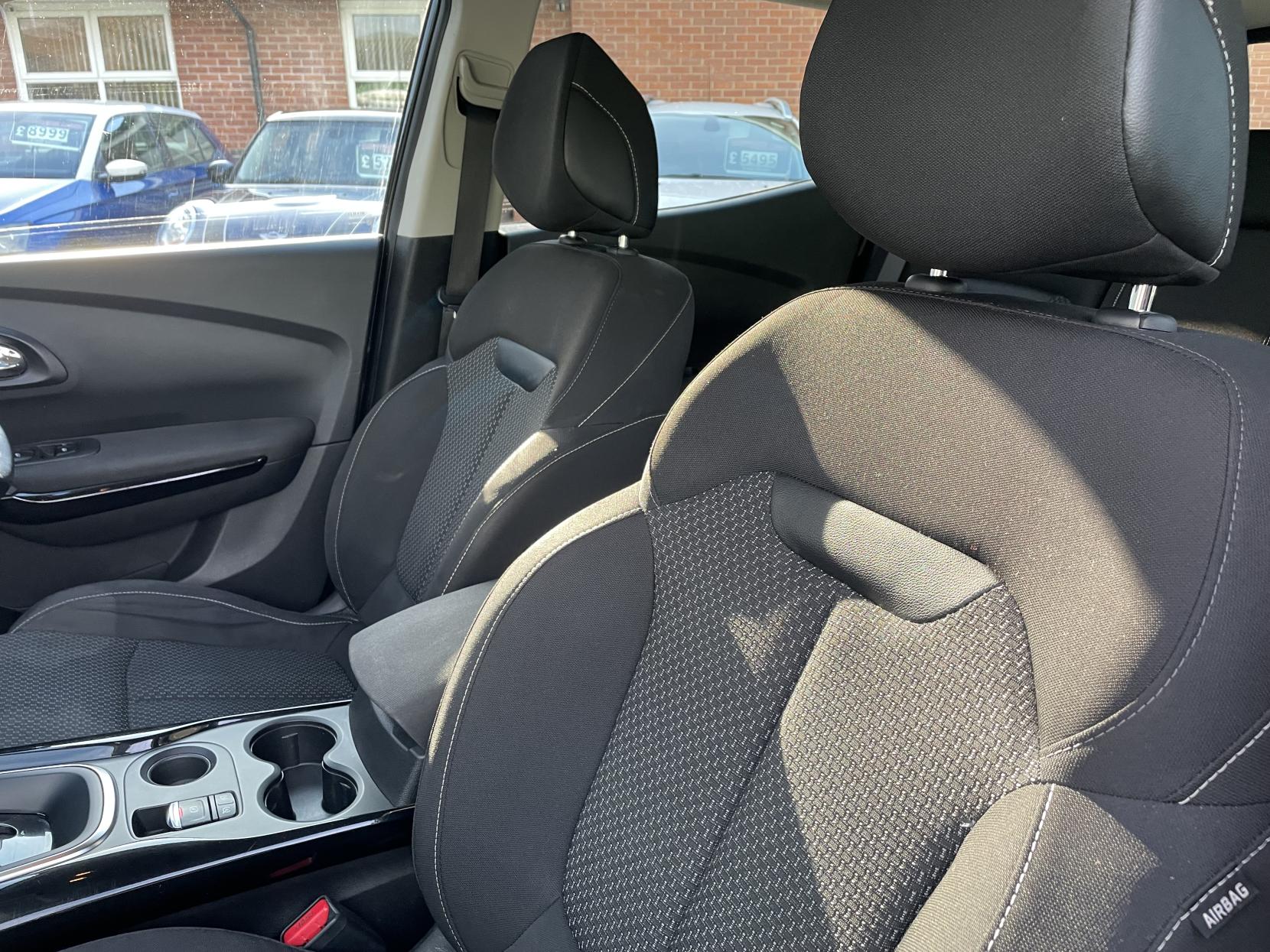 Renault Kadjar 1.5 dCi Dynamique Nav SUV 5dr Diesel EDC Euro 6 (s/s) (110 ps)