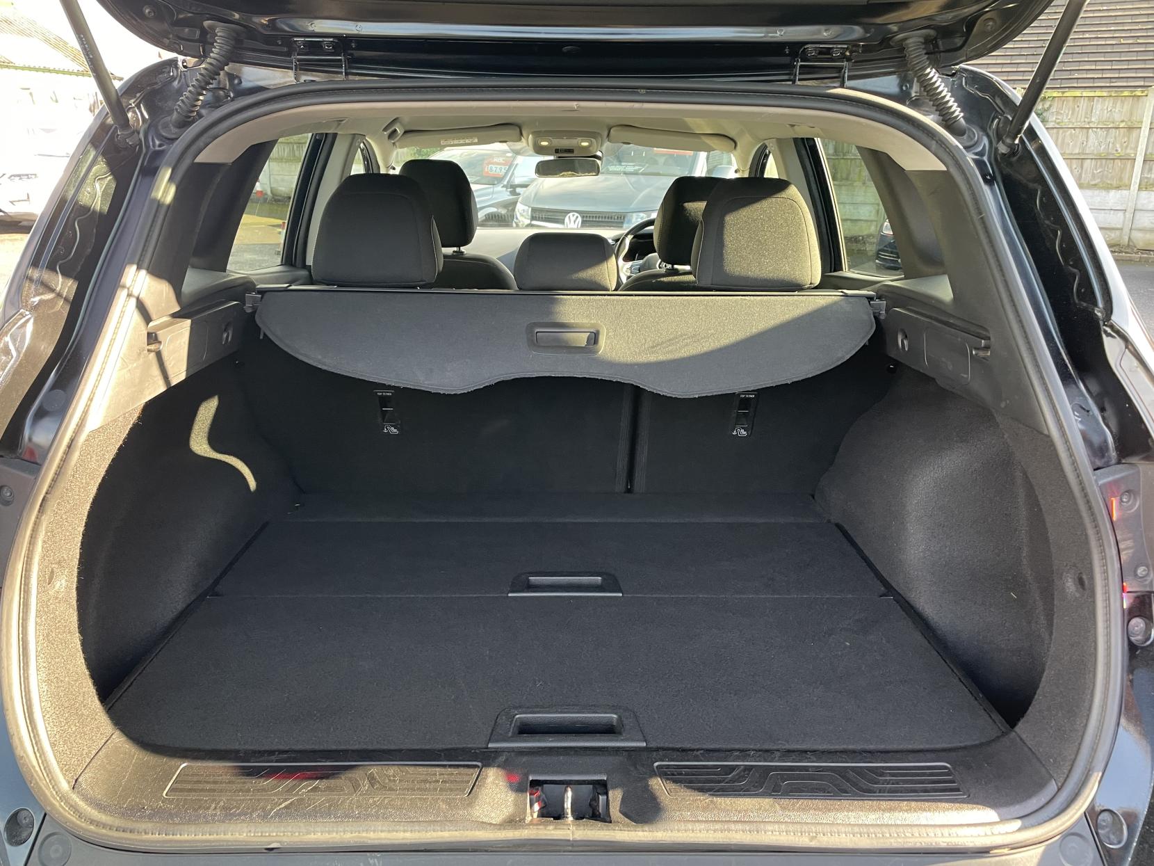 Renault Kadjar 1.5 dCi Dynamique Nav SUV 5dr Diesel EDC Euro 6 (s/s) (110 ps)