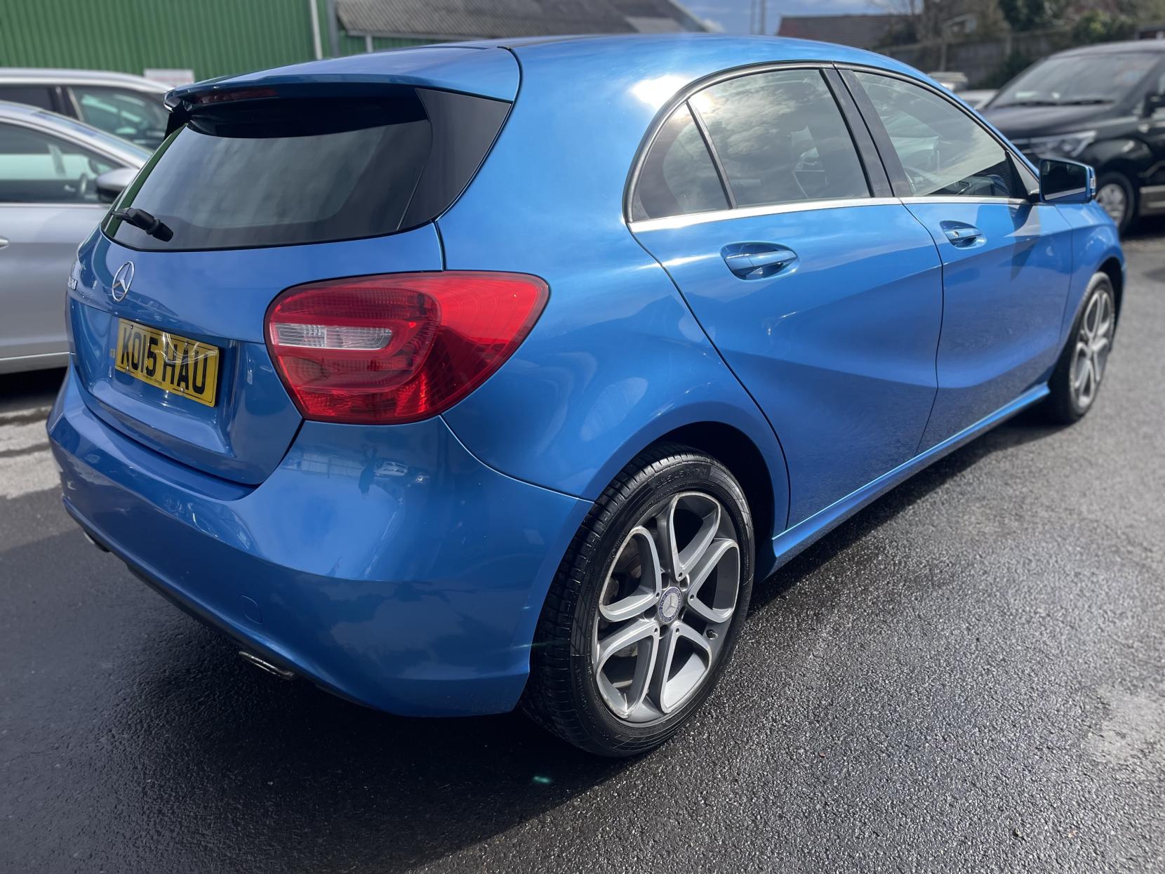 Mercedes-Benz A Class 1.6 A180 Sport Hatchback 5dr Petrol 7G-DCT Euro 6 (s/s) (122 ps)