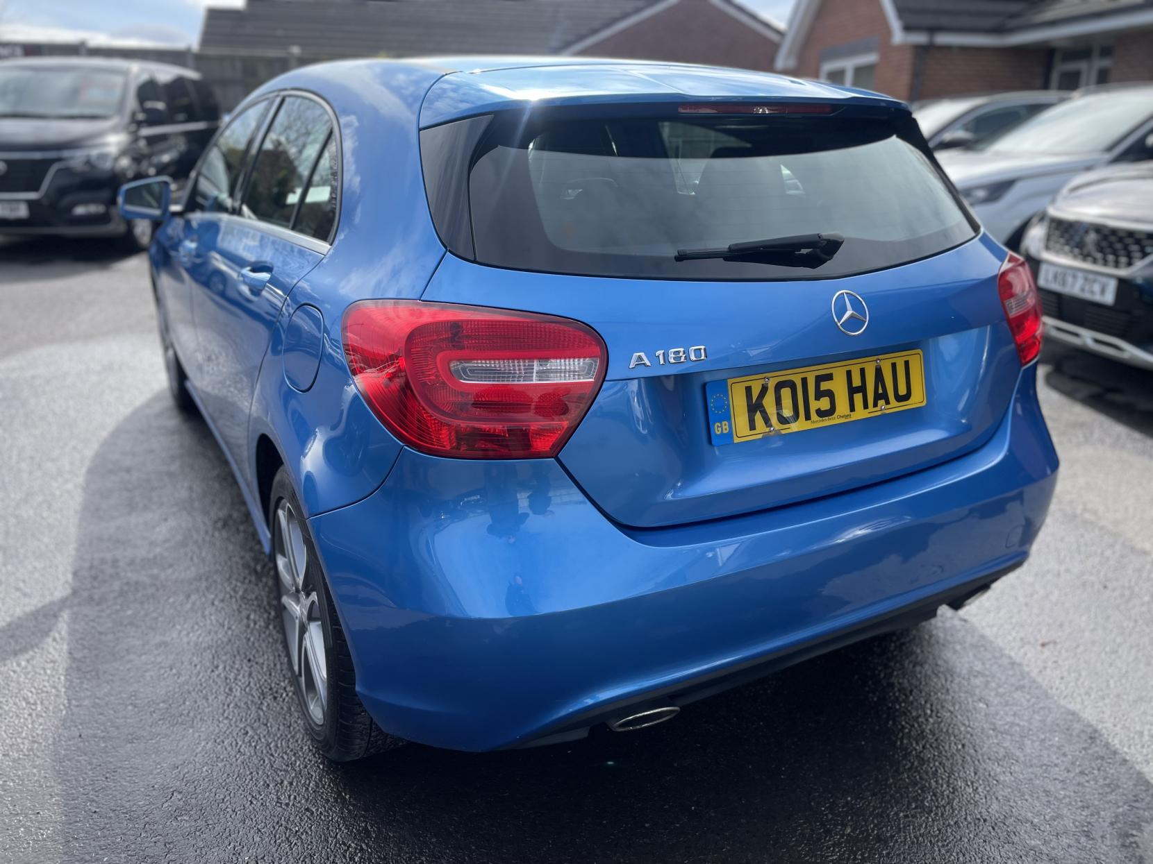 Mercedes-Benz A Class 1.6 A180 Sport Hatchback 5dr Petrol 7G-DCT Euro 6 (s/s) (122 ps)