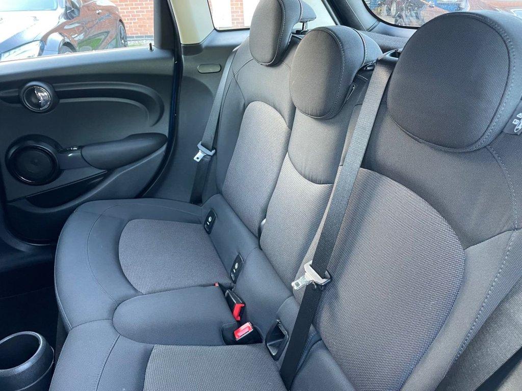 MINI Hatch 1.5 Cooper Hatchback 5dr Petrol Manual Euro 6 (s/s) (136 ps)