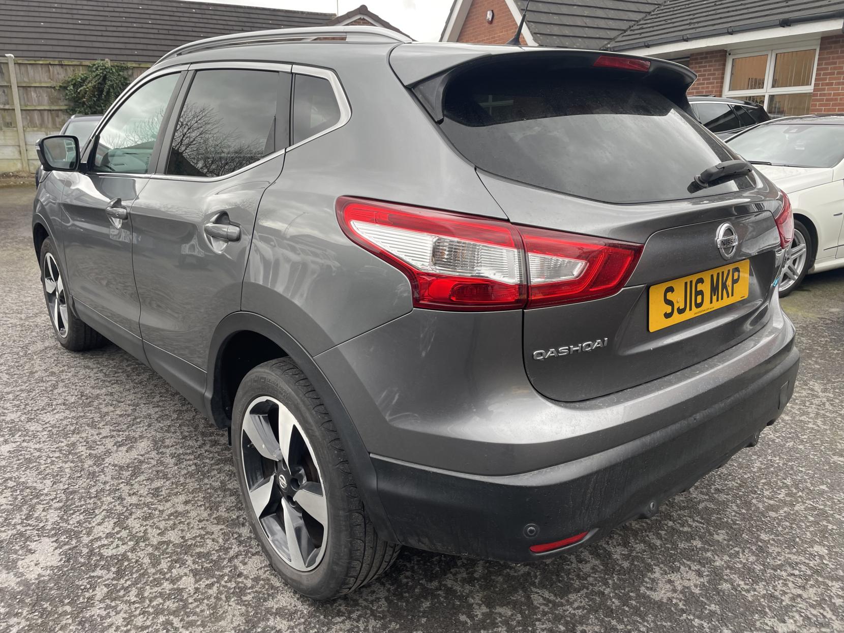 Nissan Qashqai 1.5 dCi n-tec+ SUV 5dr Diesel Manual 2WD Euro 6 (s/s) (110 ps)