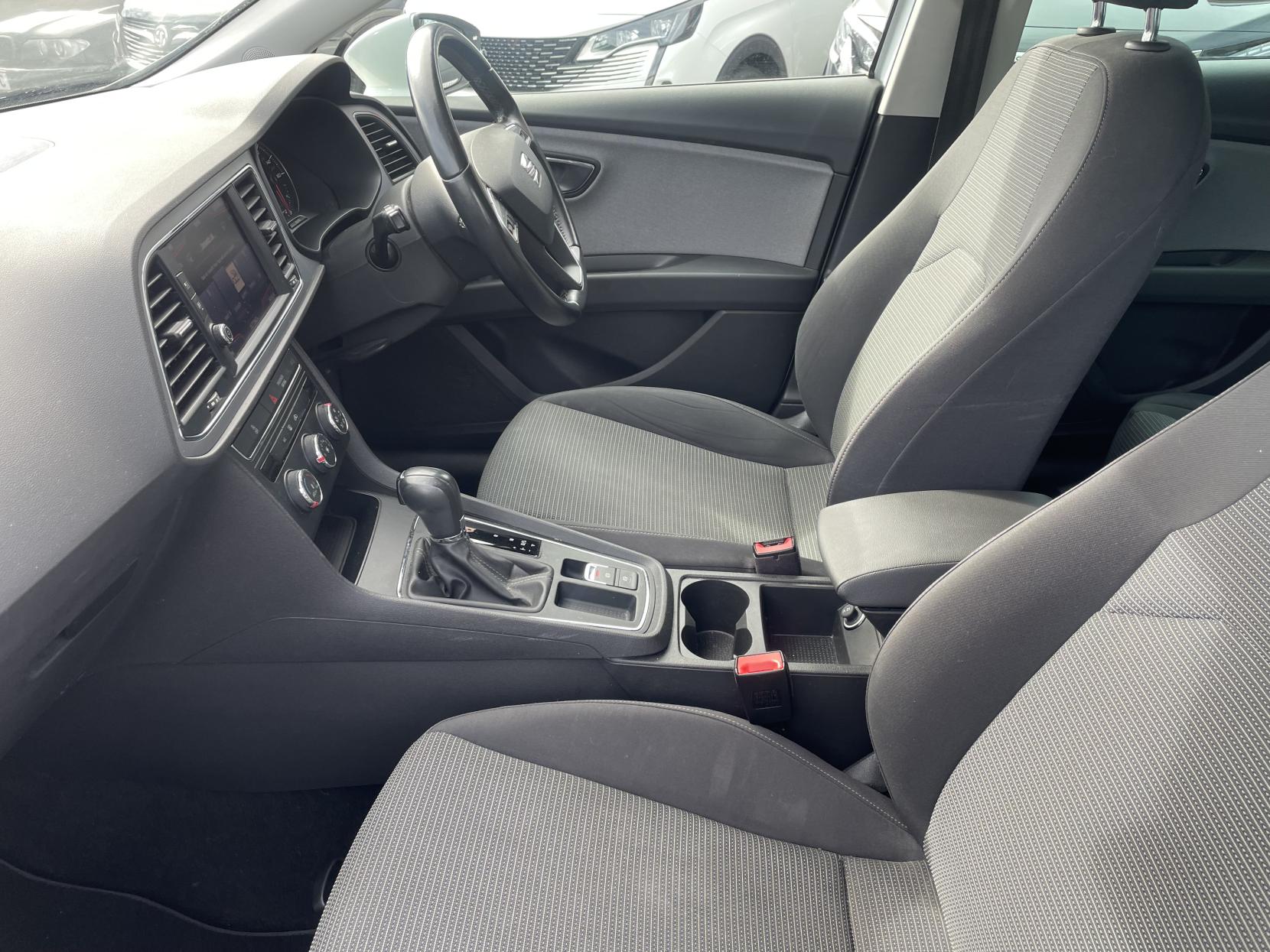 SEAT Leon 1.6 TDI SE Dynamic Technology ST 5dr Diesel DSG Euro 6 (s/s) (115 ps)