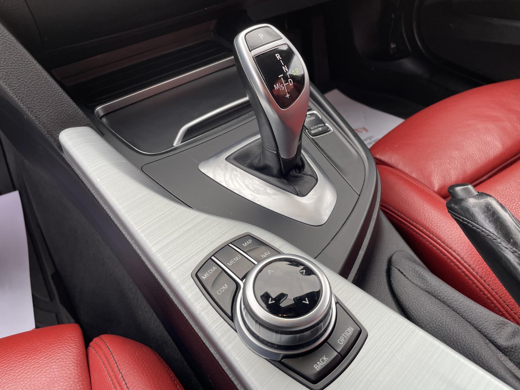 BMW 3 Series 2.0 320d M Sport Shadow Edition Touring 5dr Diesel Auto Euro 6 (s/s) (190 ps)