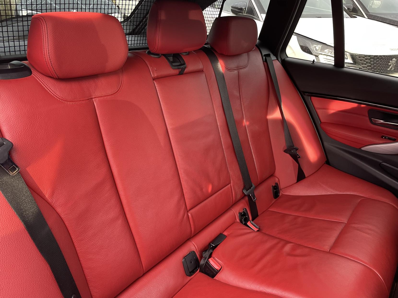 BMW 3 Series 2.0 320d M Sport Shadow Edition Touring 5dr Diesel Auto Euro 6 (s/s) (190 ps)