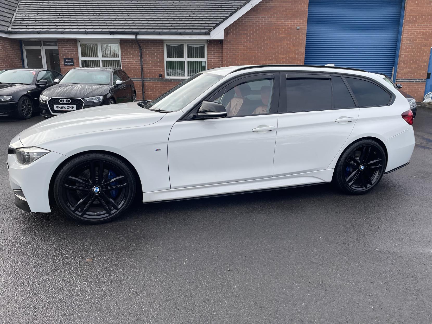 BMW 3 Series 2.0 320d M Sport Shadow Edition Touring 5dr Diesel Auto Euro 6 (s/s) (190 ps)