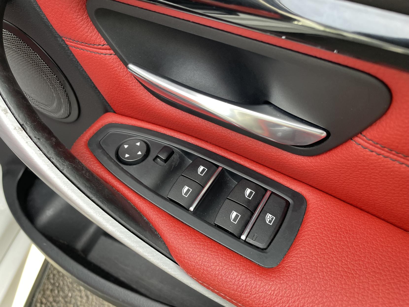 BMW 3 Series 2.0 320d M Sport Shadow Edition Touring 5dr Diesel Auto Euro 6 (s/s) (190 ps)