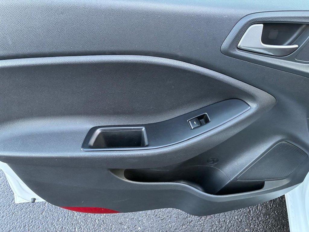 Hyundai i20 1.2 SE Hatchback 5dr Petrol Manual Euro 6 (84 ps)