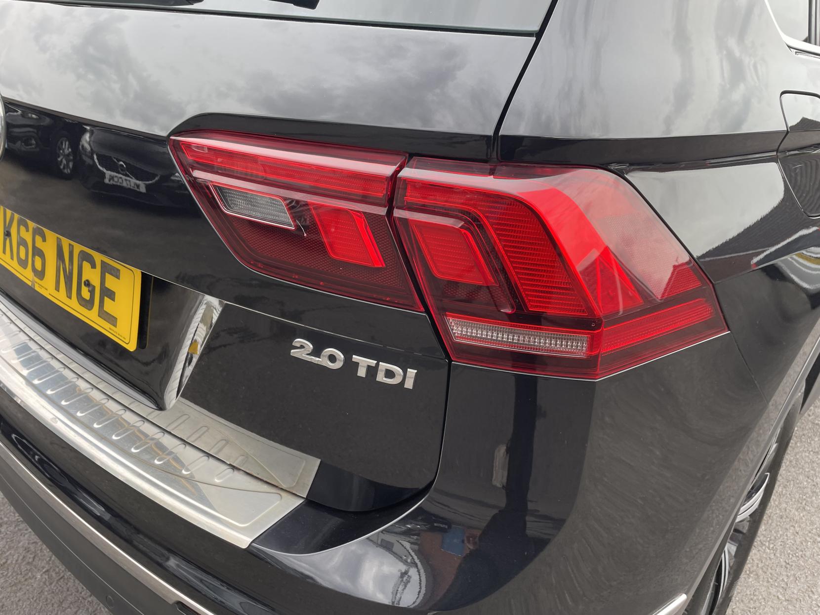 Volkswagen Tiguan 2.0 TDI BlueMotion Tech SE Navigation SUV 5dr Diesel Manual Euro 6 (s/s) (150 ps)