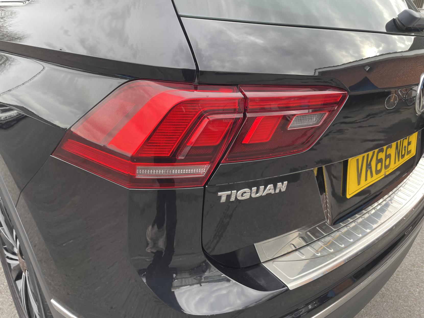 Volkswagen Tiguan 2.0 TDI BlueMotion Tech SE Navigation SUV 5dr Diesel Manual Euro 6 (s/s) (150 ps)