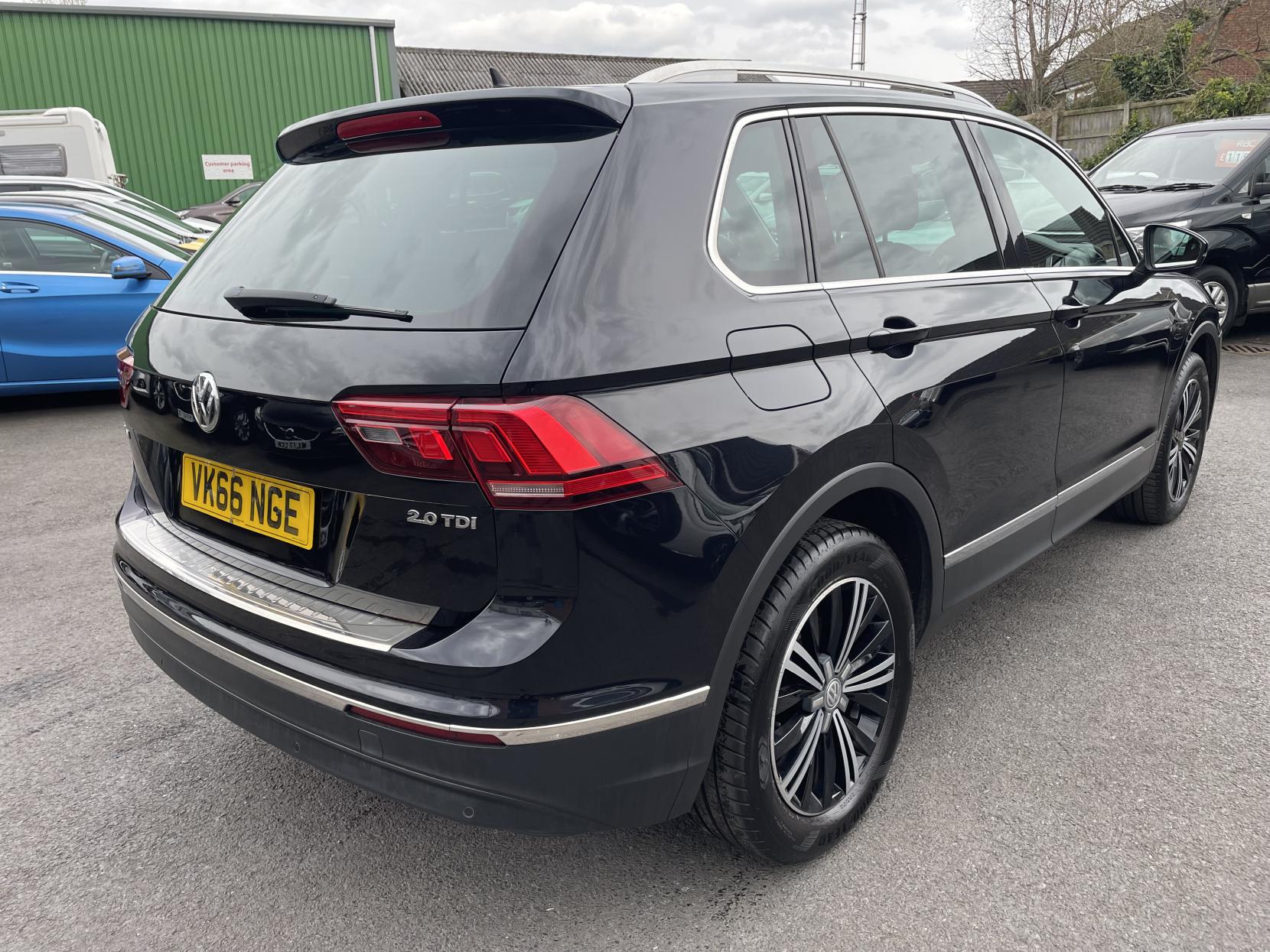 Volkswagen Tiguan 2.0 TDI BlueMotion Tech SE Navigation SUV 5dr Diesel Manual Euro 6 (s/s) (150 ps)