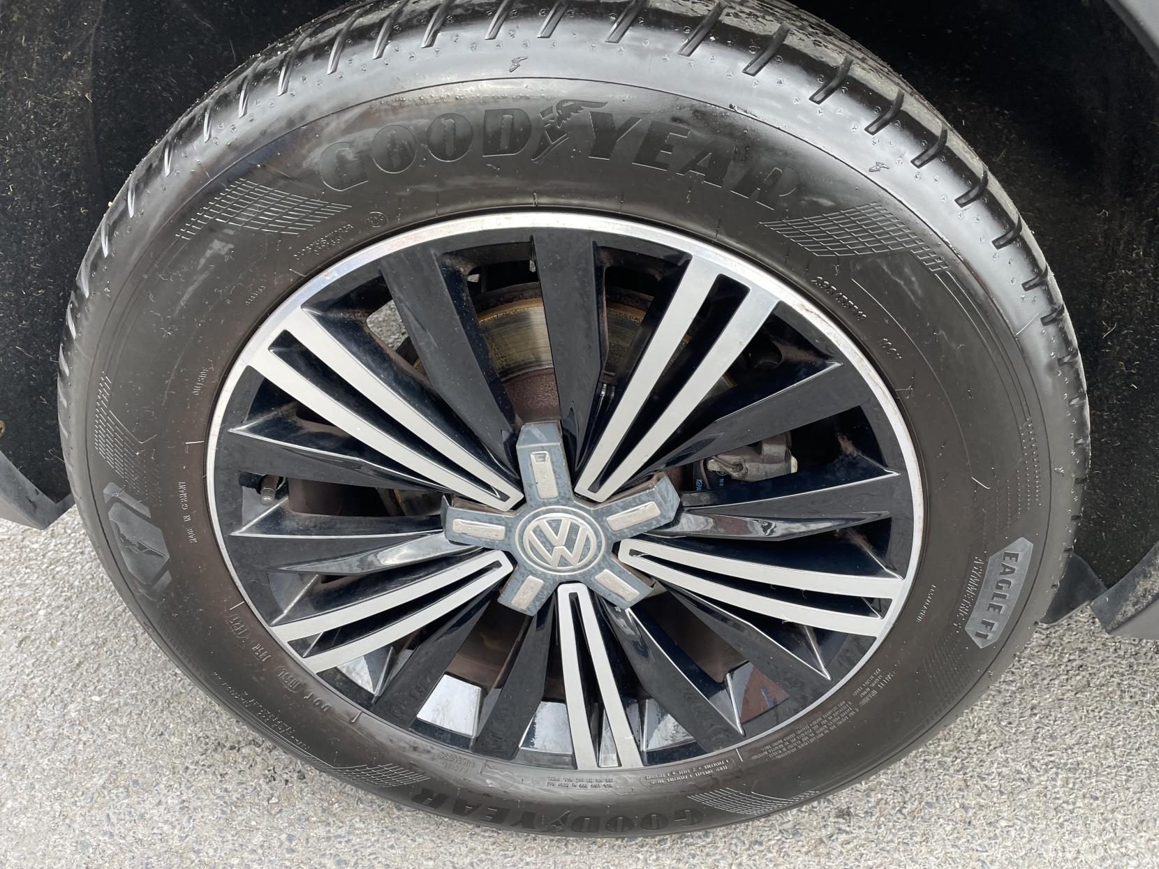 Volkswagen Tiguan 2.0 TDI BlueMotion Tech SE Navigation SUV 5dr Diesel Manual Euro 6 (s/s) (150 ps)