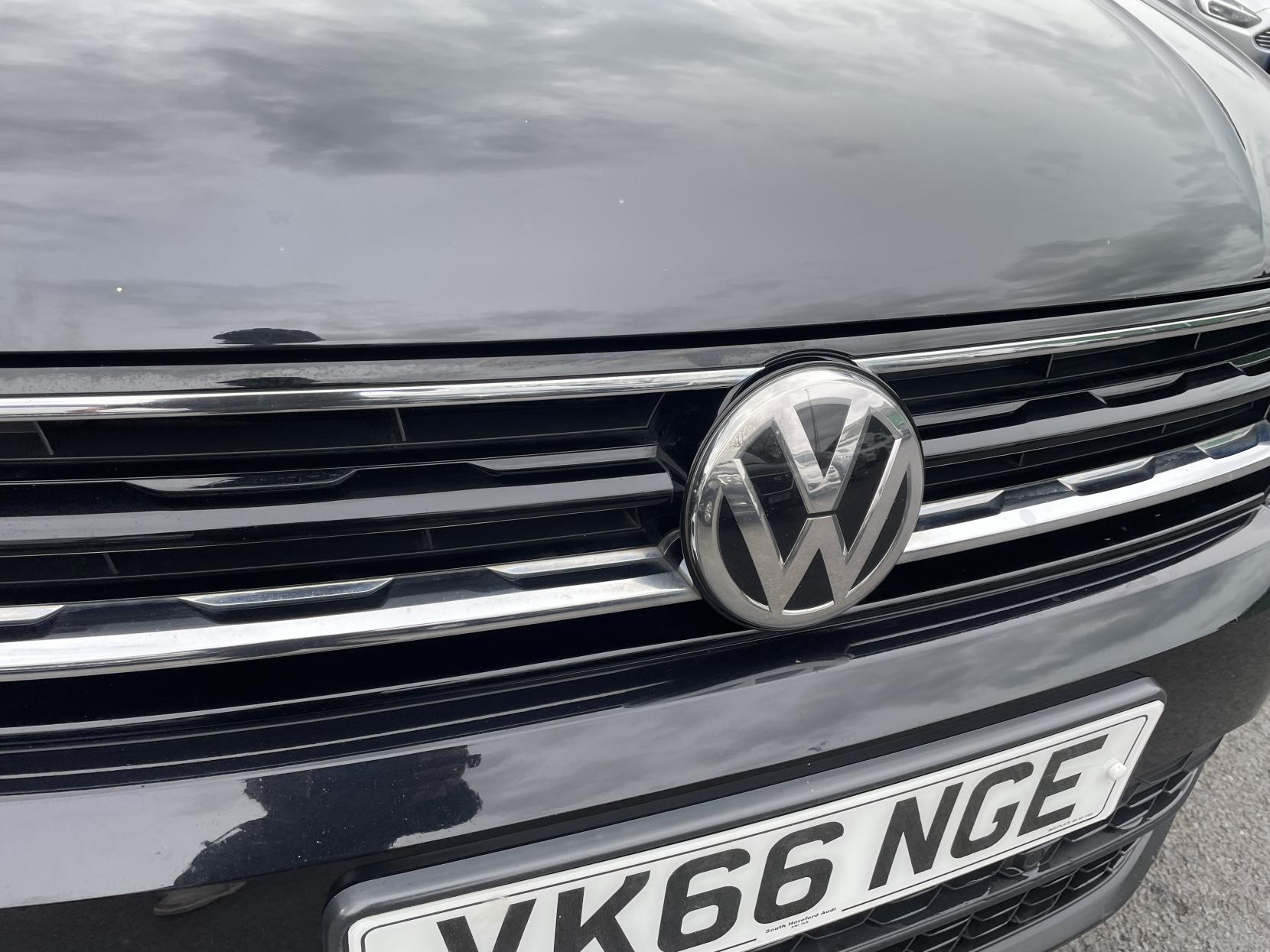 Volkswagen Tiguan 2.0 TDI BlueMotion Tech SE Navigation SUV 5dr Diesel Manual Euro 6 (s/s) (150 ps)