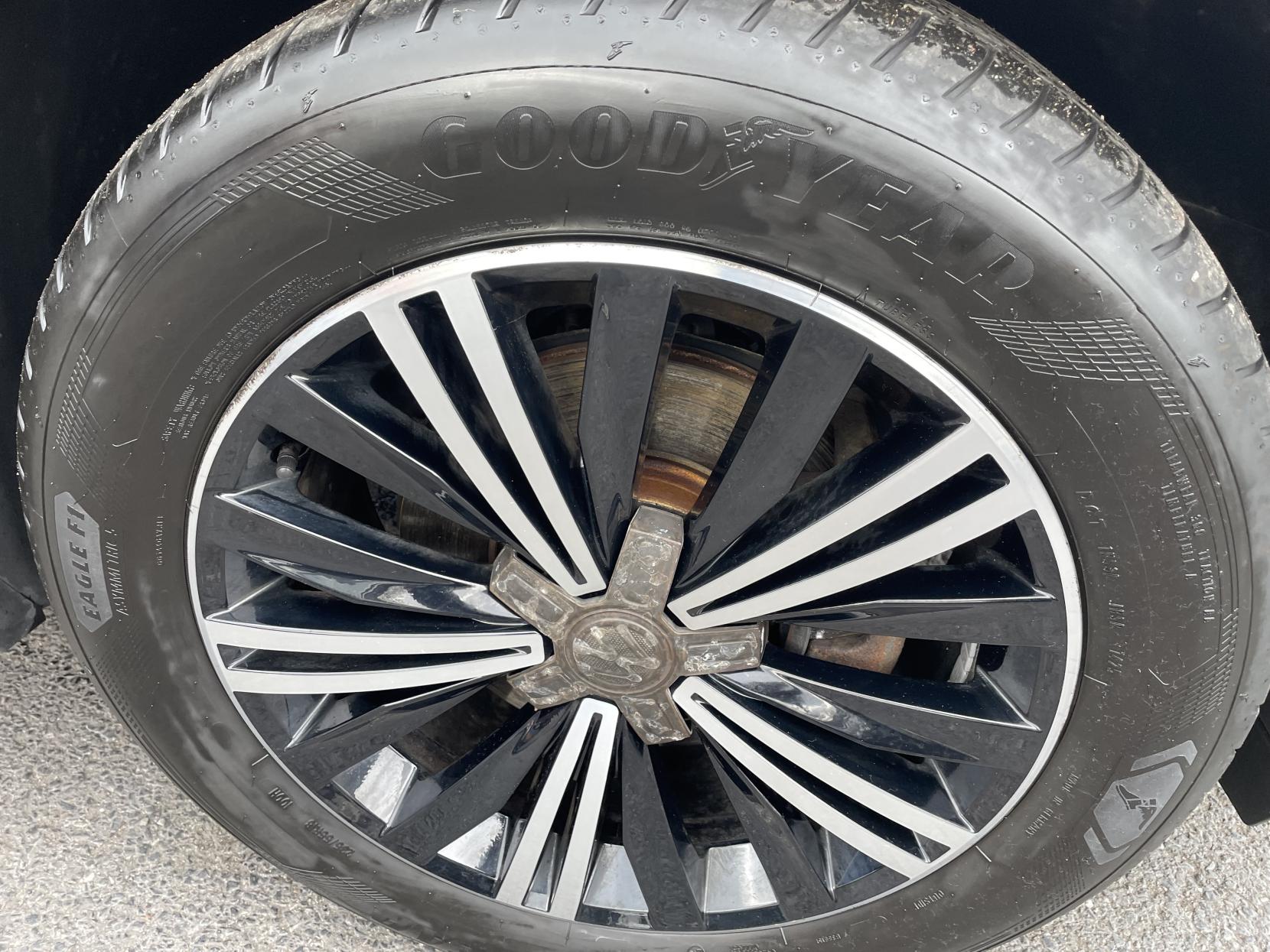 Volkswagen Tiguan 2.0 TDI BlueMotion Tech SE Navigation SUV 5dr Diesel Manual Euro 6 (s/s) (150 ps)