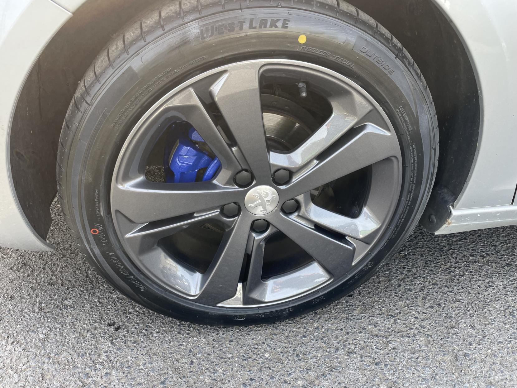 Peugeot 308 1.2 PureTech Allure Hatchback 5dr Petrol Manual Euro 6 (s/s) (110 ps)