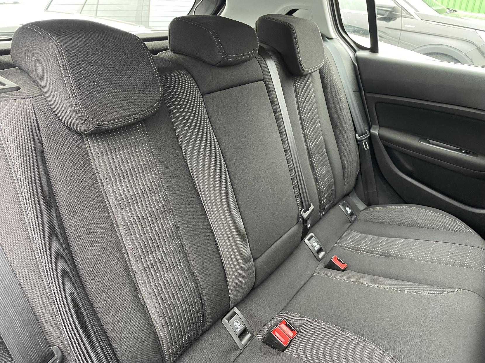 Peugeot 308 1.2 PureTech Allure Hatchback 5dr Petrol Manual Euro 6 (s/s) (110 ps)