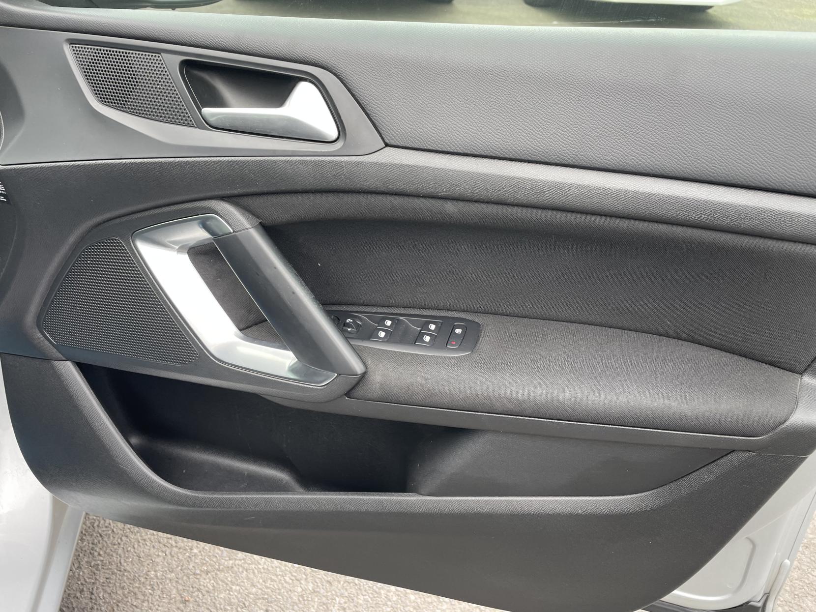 Peugeot 308 1.2 PureTech Allure Hatchback 5dr Petrol Manual Euro 6 (s/s) (110 ps)