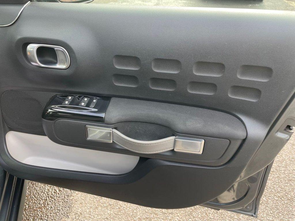 Citroen C3 1.2 PureTech Flair Hatchback 5dr Petrol Manual Euro 6 (82 ps)