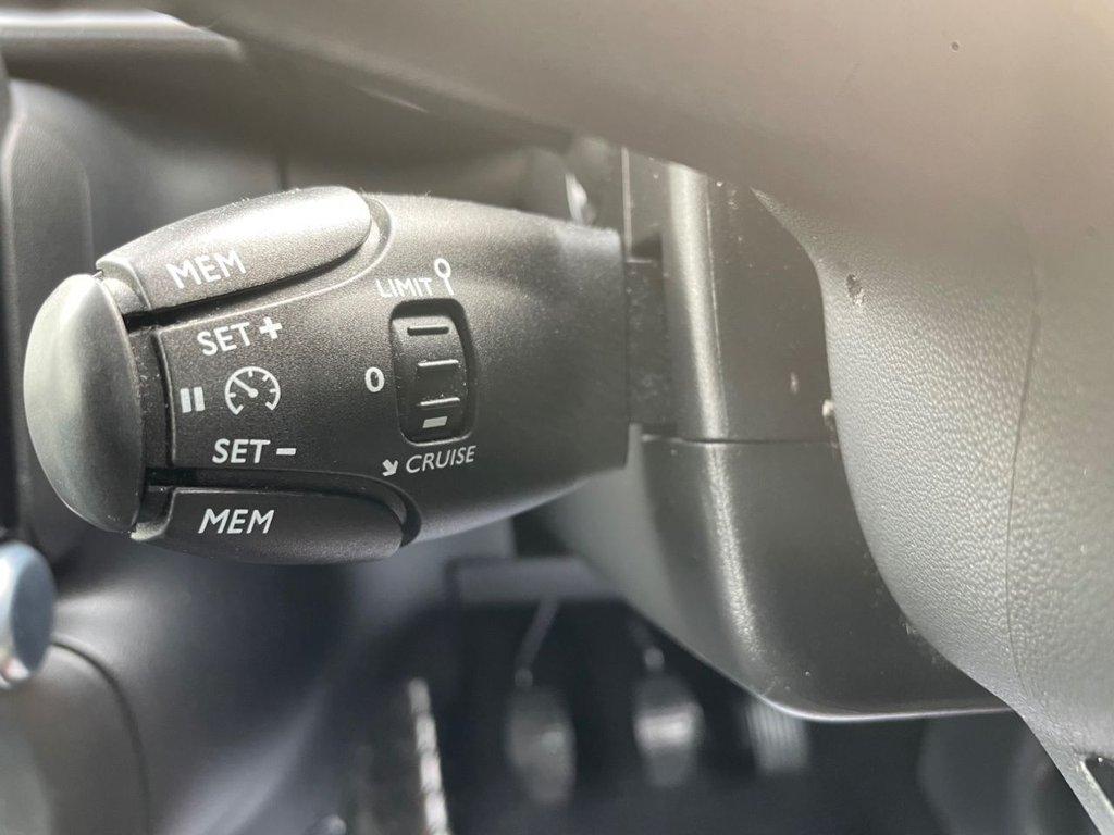 Citroen C3 1.2 PureTech Flair Hatchback 5dr Petrol Manual Euro 6 (82 ps)