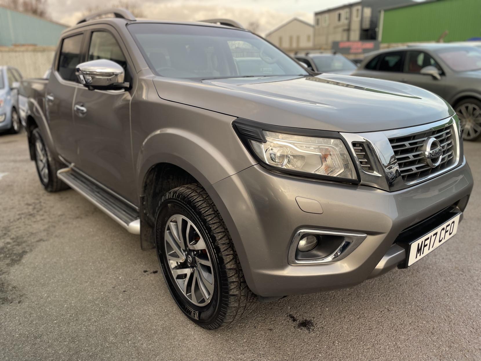 Nissan Navara 2.3 dCi Tekna Pickup Double Cab 4dr Diesel Auto 4WD Euro 6 (190 ps)