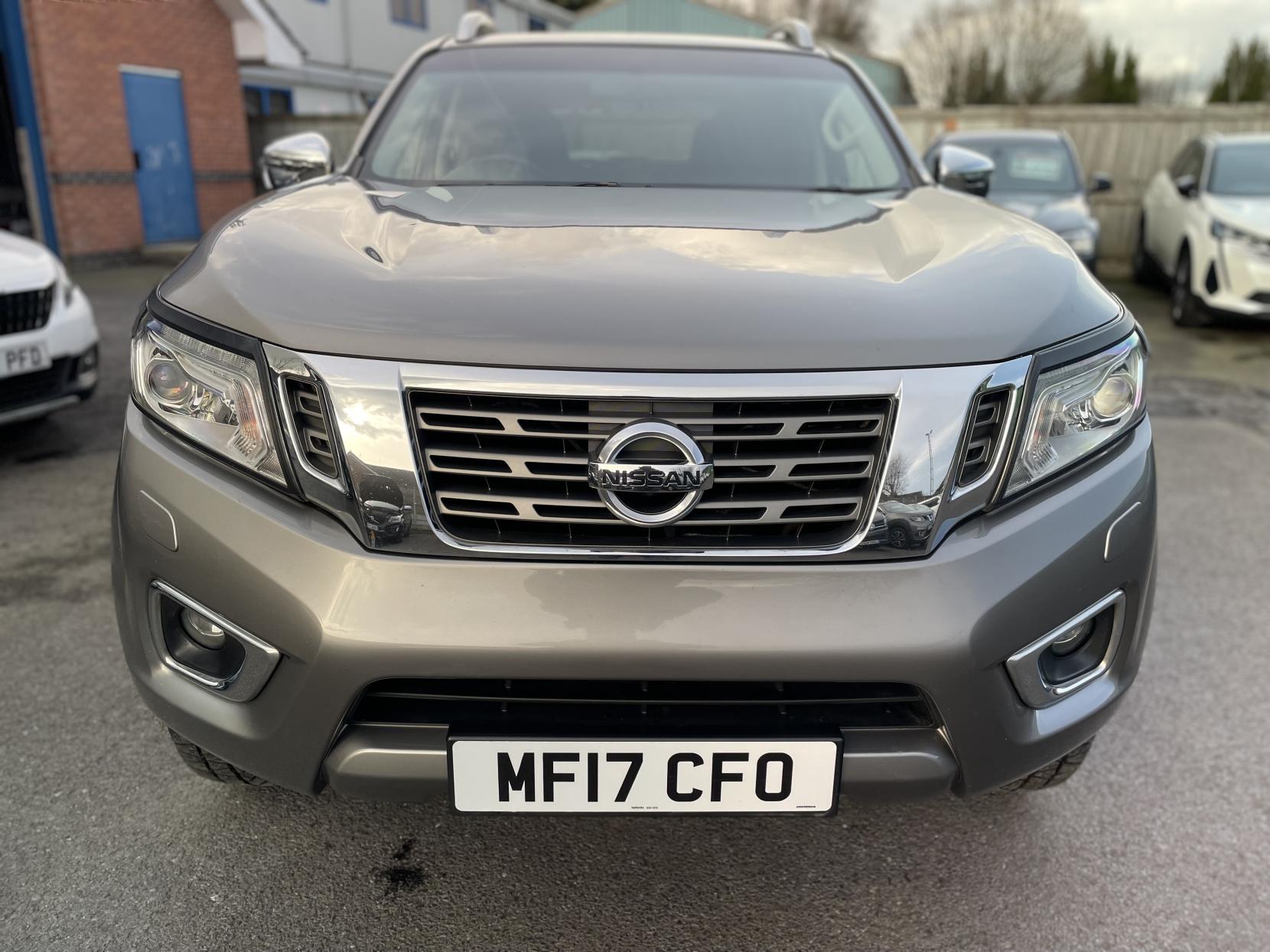 Nissan Navara 2.3 dCi Tekna Pickup Double Cab 4dr Diesel Auto 4WD Euro 6 (190 ps)