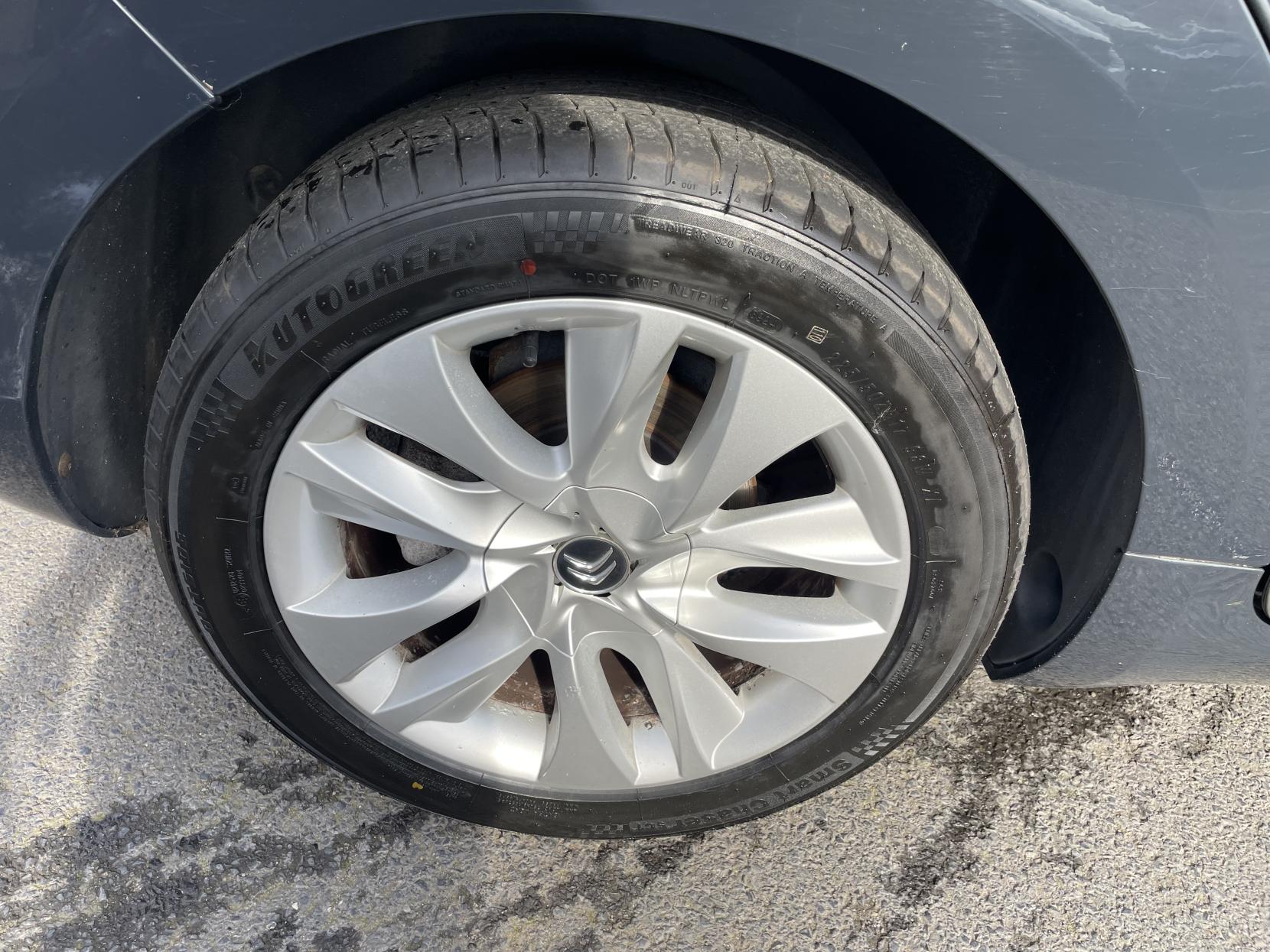 Citroen DS5 1.6 e-HDi Airdream DStyle Hatchback 5dr Diesel EGS6 Euro 5 (s/s) (110 ps)