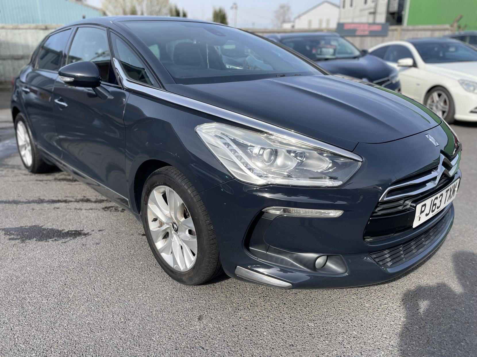 Citroen DS5 1.6 e-HDi Airdream DStyle Hatchback 5dr Diesel EGS6 Euro 5 (s/s) (110 ps)