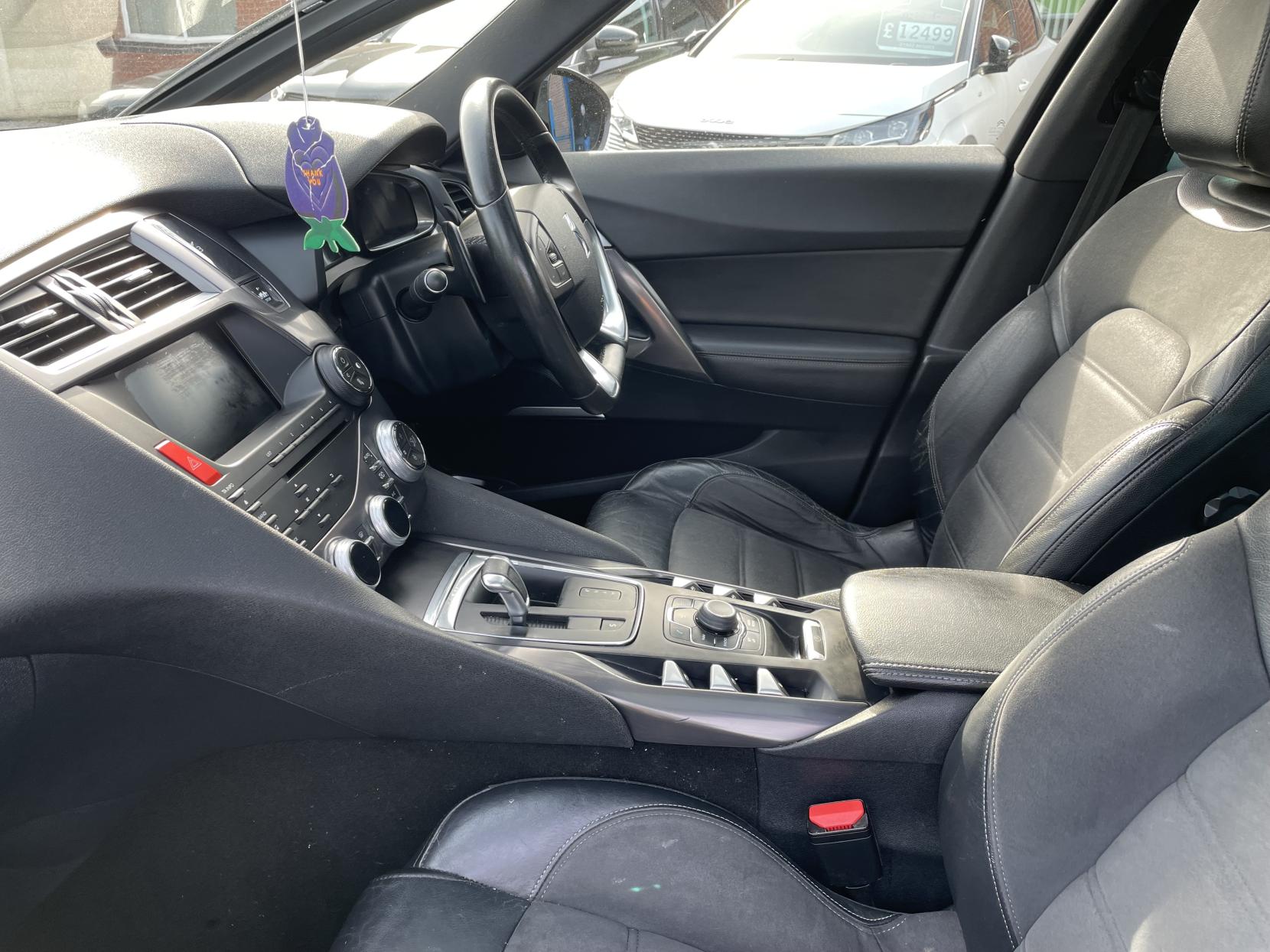 Citroen DS5 1.6 e-HDi Airdream DStyle Hatchback 5dr Diesel EGS6 Euro 5 (s/s) (110 ps)