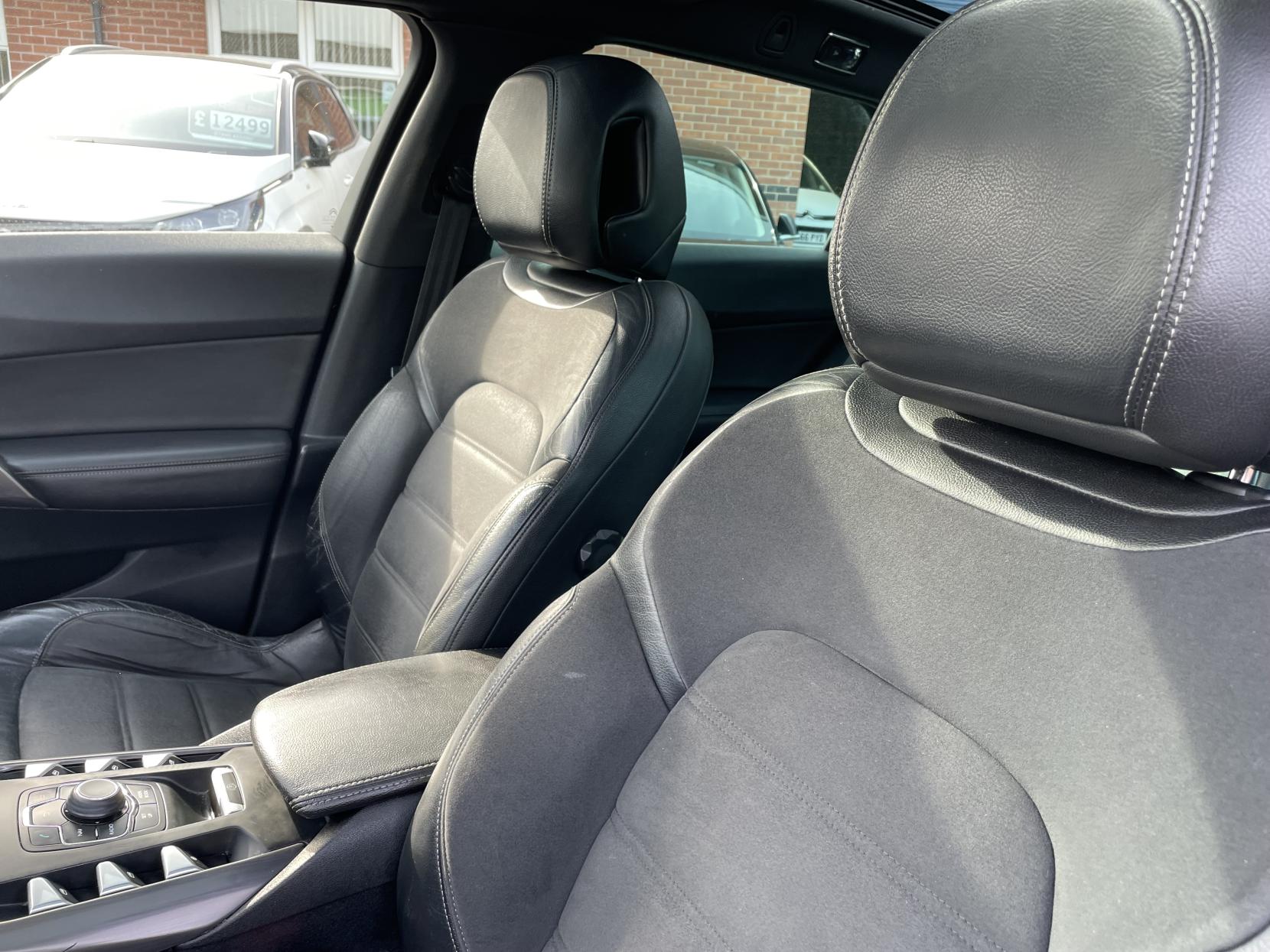 Citroen DS5 1.6 e-HDi Airdream DStyle Hatchback 5dr Diesel EGS6 Euro 5 (s/s) (110 ps)