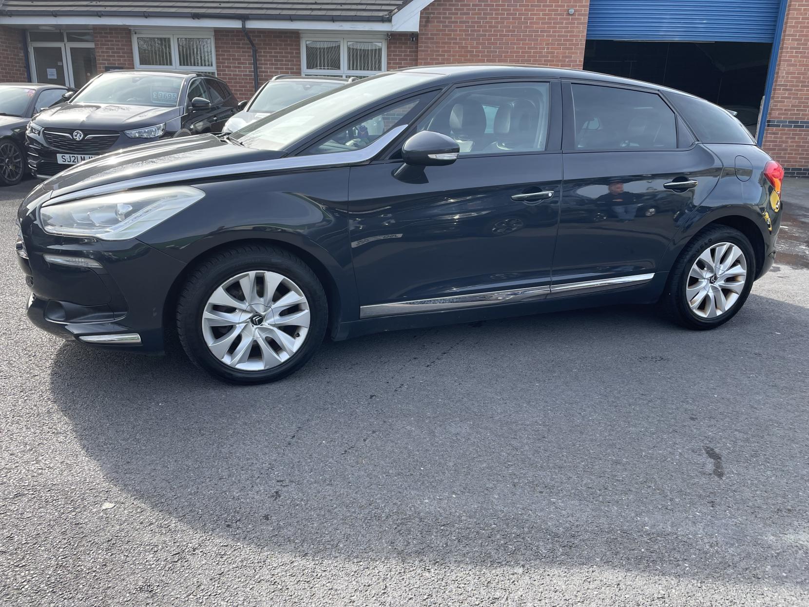 Citroen DS5 1.6 e-HDi Airdream DStyle Hatchback 5dr Diesel EGS6 Euro 5 (s/s) (110 ps)