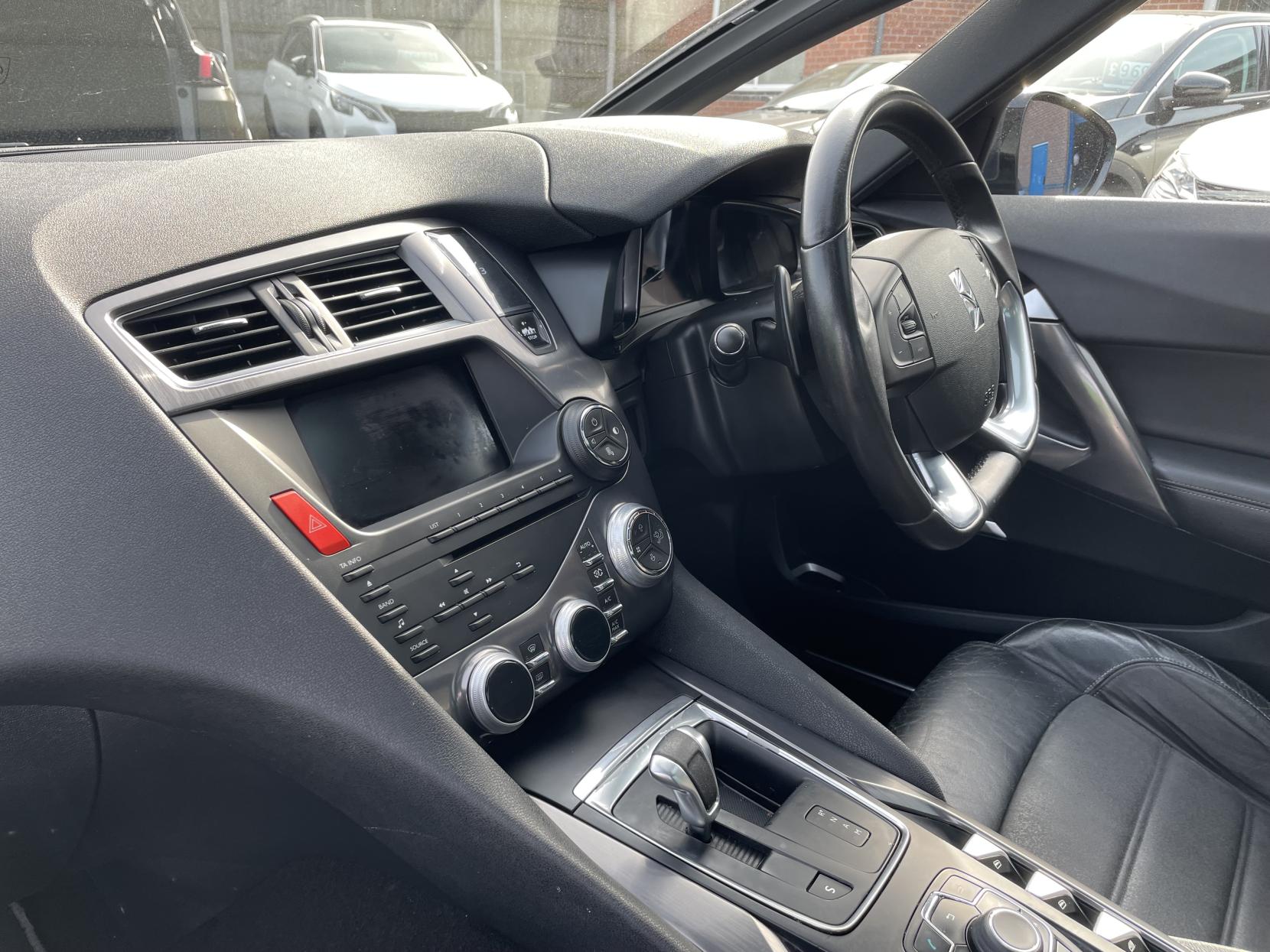 Citroen DS5 1.6 e-HDi Airdream DStyle Hatchback 5dr Diesel EGS6 Euro 5 (s/s) (110 ps)