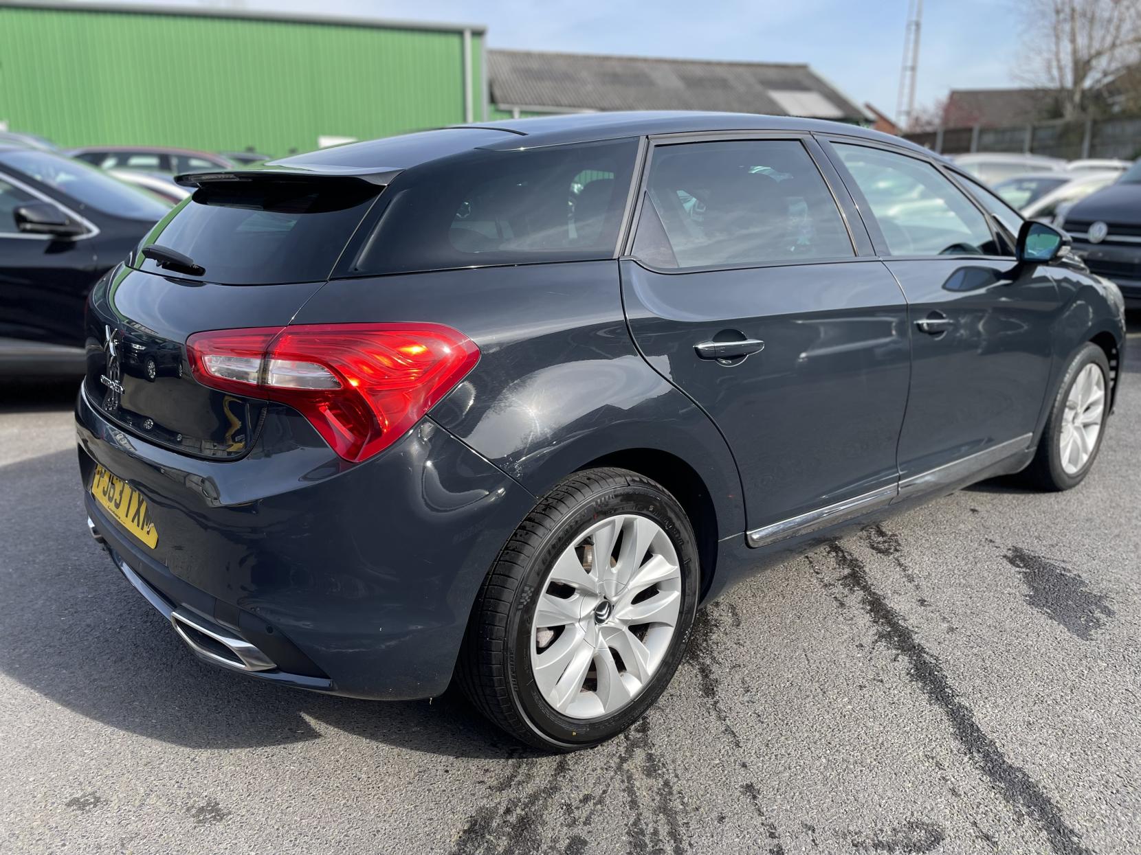 Citroen DS5 1.6 e-HDi Airdream DStyle Hatchback 5dr Diesel EGS6 Euro 5 (s/s) (110 ps)