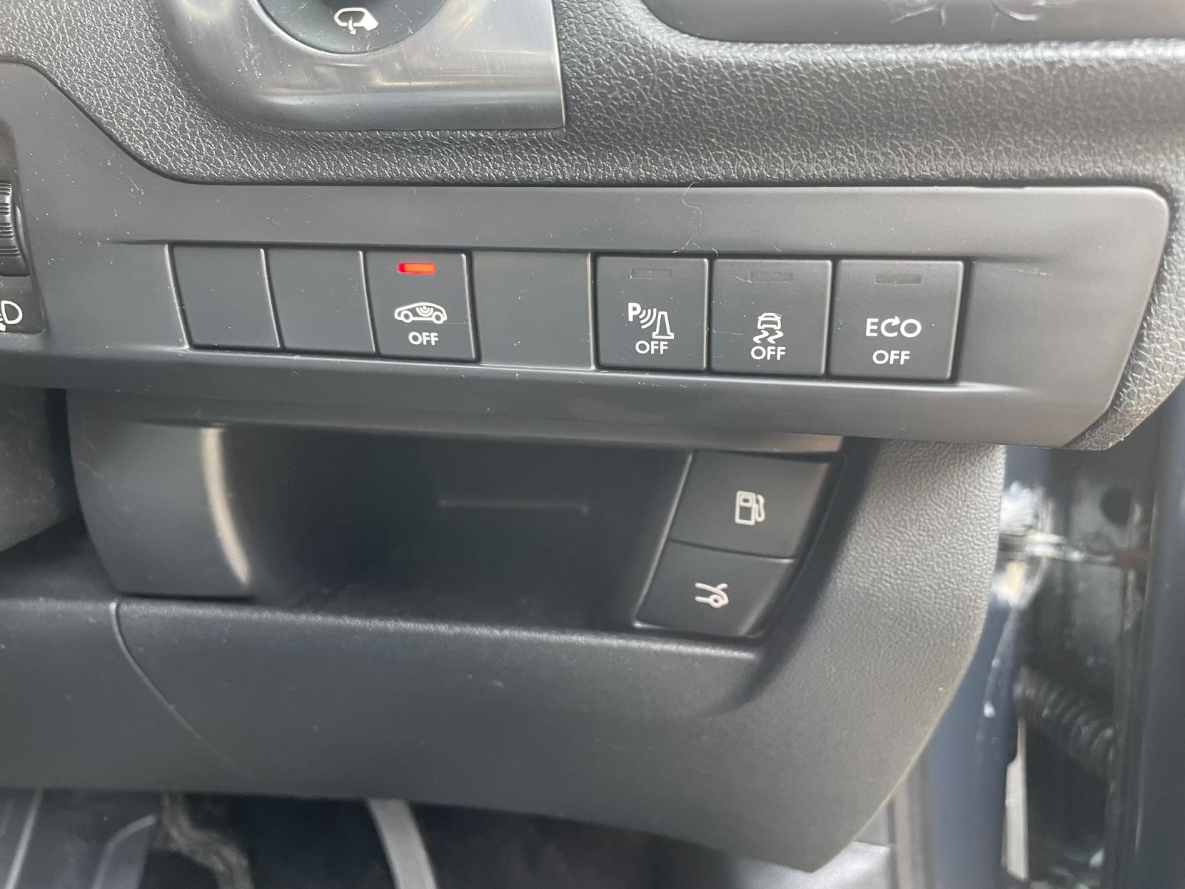 Citroen DS5 1.6 e-HDi Airdream DStyle Hatchback 5dr Diesel EGS6 Euro 5 (s/s) (110 ps)