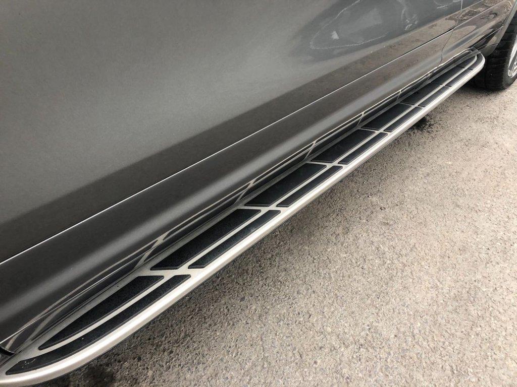 Porsche Cayenne 4.2 TD V8 S SUV 5dr Diesel TiptronicS 4WD Euro 5 (s/s) (385 ps)