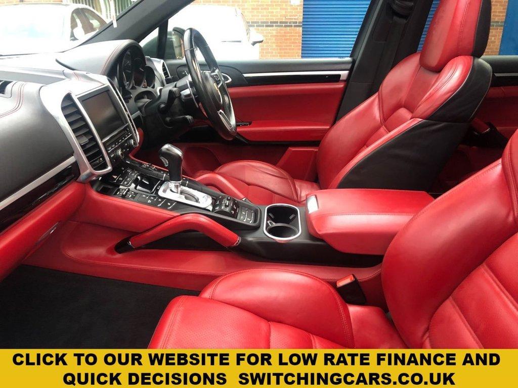 Porsche Cayenne 4.2 TD V8 S SUV 5dr Diesel TiptronicS 4WD Euro 5 (s/s) (385 ps)