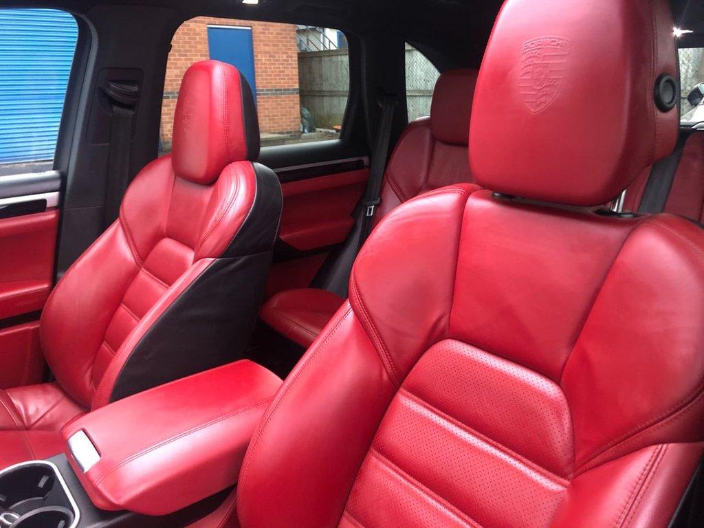 Porsche Cayenne 4.2 TD V8 S SUV 5dr Diesel TiptronicS 4WD Euro 5 (s/s) (385 ps)