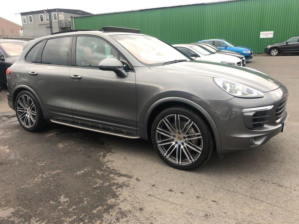 Porsche Cayenne 4.2 TD V8 S SUV 5dr Diesel TiptronicS 4WD Euro 5 (s/s) (385 ps)